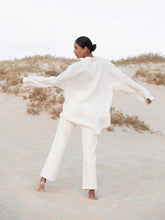 Cargar imagen en el visor de la galería, Camisa Higuera White Linen