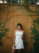 Cargar imagen en el visor de la galería, Flor Dress White