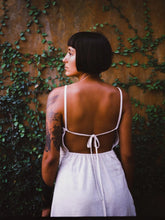 Cargar imagen en el visor de la galería, Flor Dress White