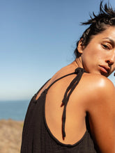 Cargar imagen en el visor de la galería, Nube Dress Black