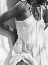 Cargar imagen en el visor de la galería, Nube Dress White