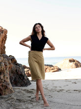 Cargar imagen en el visor de la galería, Long wrap skirt